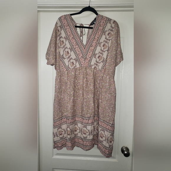 Davi & Dani Pink Floral Boho Tie Back Dress with Pockets 3X NWT - Picture 2 of 10